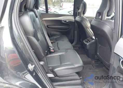 2021 Volvo Xc90 T5 Momentum 7 Passenger z USA, uszkodzony, nr VIN YV4102PK3M1678181